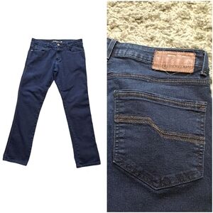 Individual | Dark blue skinny women's jean concept fit